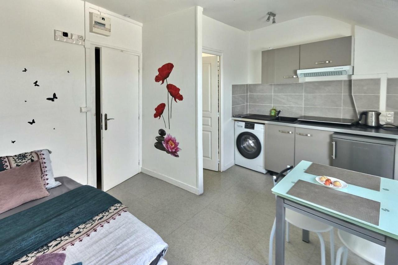 Le Lumineux Studio 6 Face Gare Wifi Evreux Bagian luar foto
